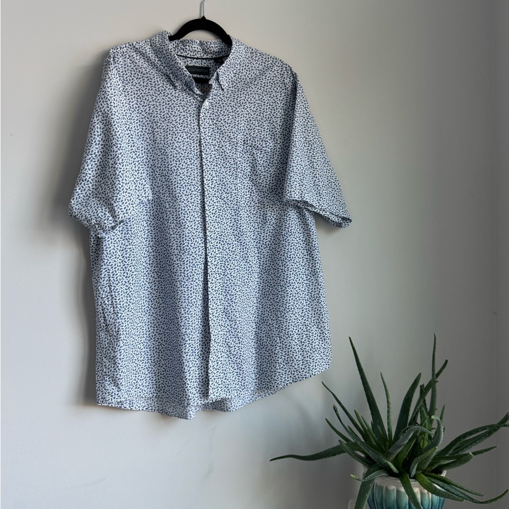 Covington White and Blue Casual Button Down Shirt